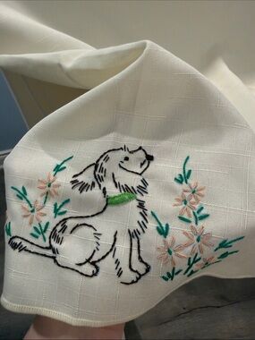 60x100inches  Embroidered Kitten/Dog Trio Vintage Table Cloth